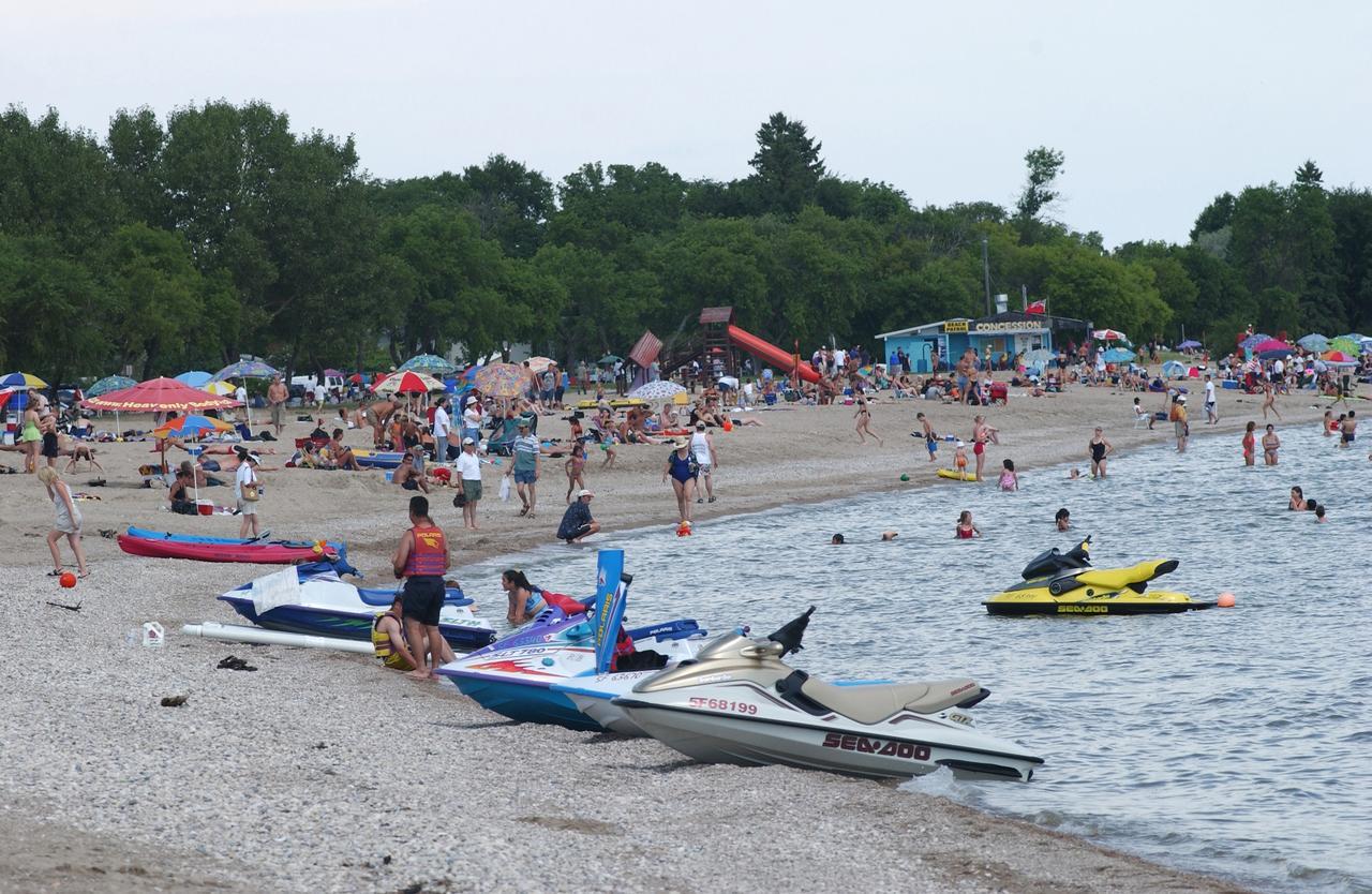 Lakeview Gimli Resort Buitenkant foto